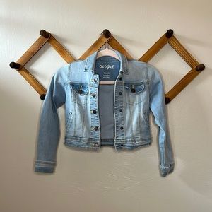 Cat & Jack girls denim jacket size S (6/6X) Like new!!